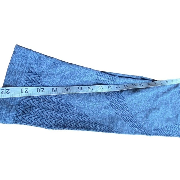 Lorna Jane Gray Seamless Capri Leggings Size Medium - Picture 6 of 12